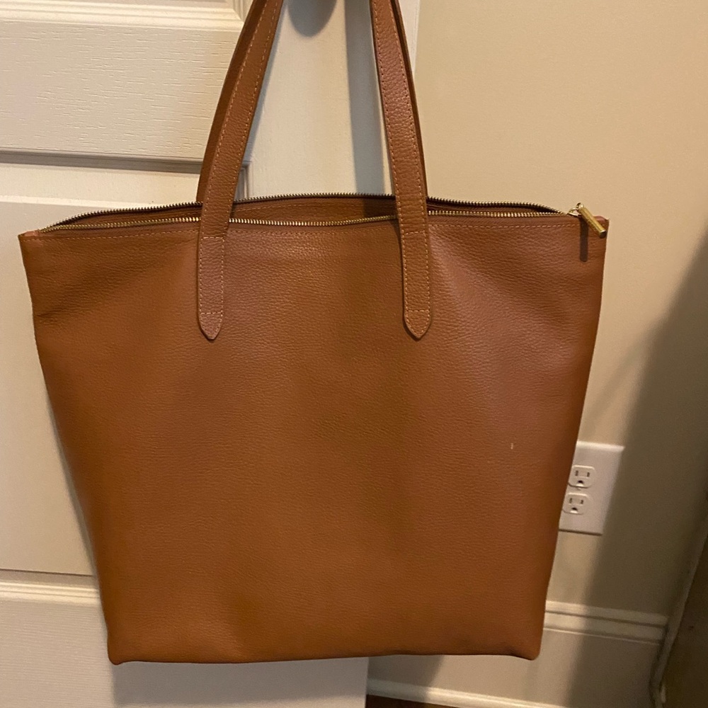 Cuyana Classic Leather Zip Tote Carmel Pebbled Leather